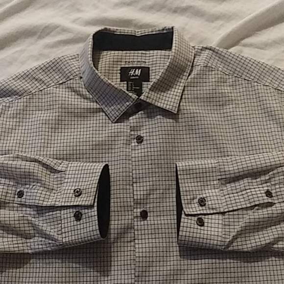 H & M dress shirt - Picture 1 of 3